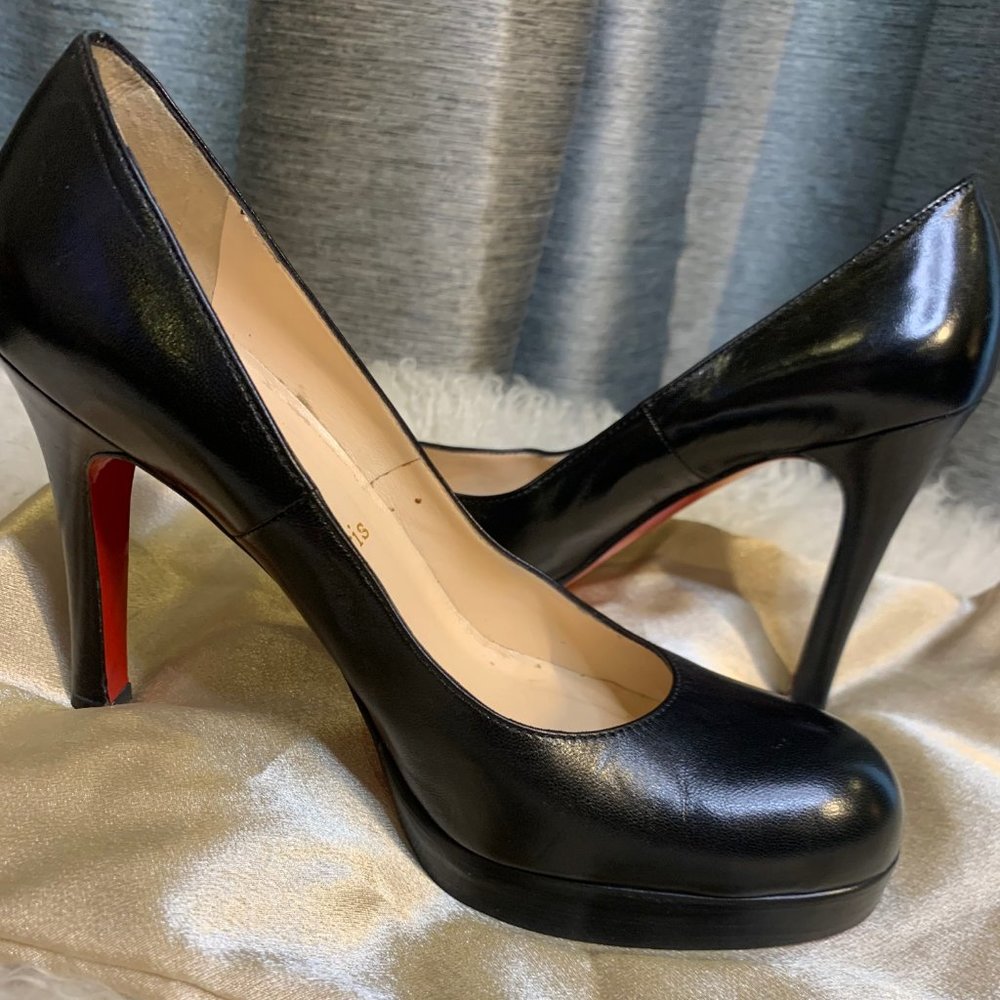 Christian Louboutin classic platform pump